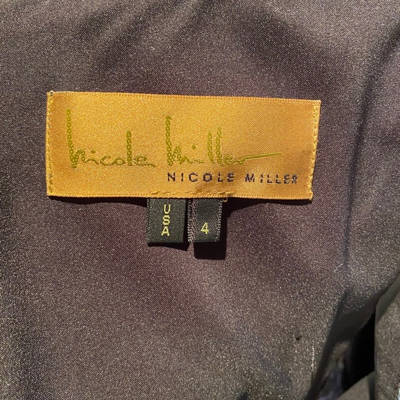 Gorgeous designer floral tulip dress - Picture 4 of 4